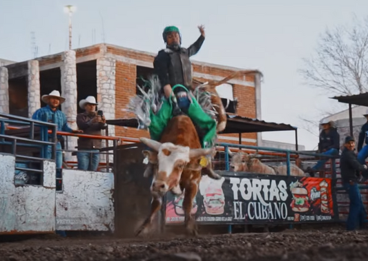 Un Estilo De Vida Con: Botas Rotas Rodeo Co.